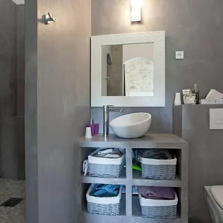 Mas De Village Avec Piscine Et Grand Jardin Cloture Tatil Evi *