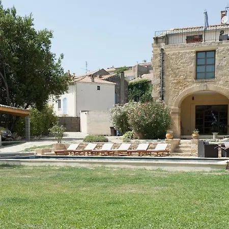 Mas De Village Avec Piscine Et Grand Jardin Cloture
