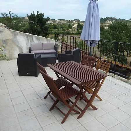 Mas De Village Avec Piscine Et Grand Jardin Cloture