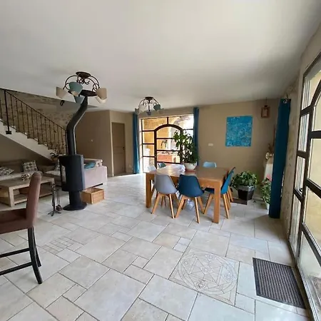 Mas De Village Avec Piscine Et Grand Jardin Cloture Fournès