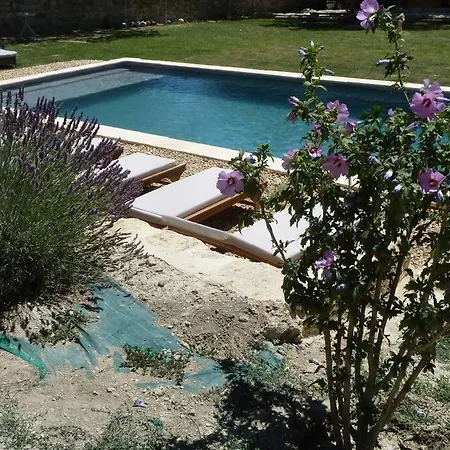 Mas De Village Avec Piscine Et Grand Jardin Cloture * Fournès