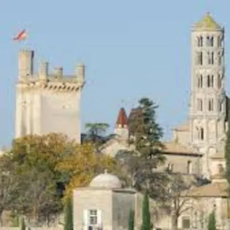 Mas De Village Avec Piscine Et Grand Jardin Cloture Tatil Evi