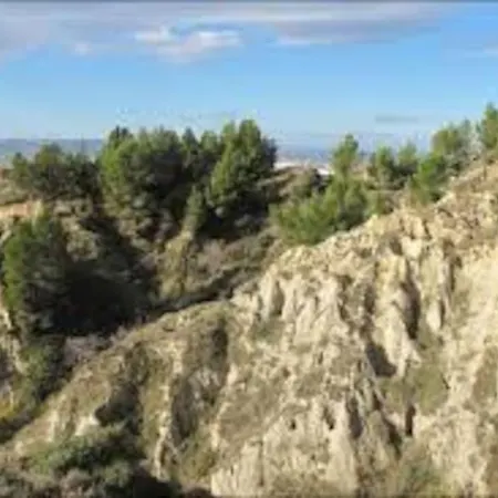 Mas De Village Avec Piscine Et Grand Jardin Cloture
