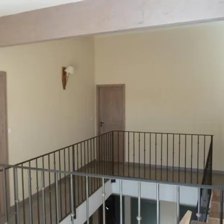 Tatil Evi Mas De Village Avec Piscine Et Grand Jardin Cloture