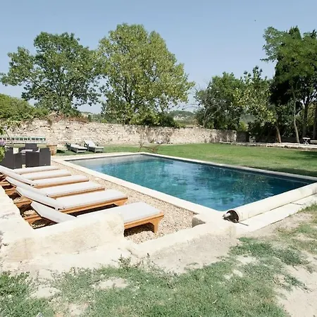 Mas De Village Avec Piscine Et Grand Jardin Cloture