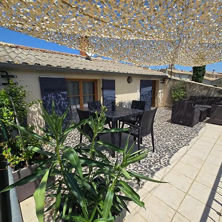 Mas De Village Avec Piscine Et Grand Jardin Cloture Fournès